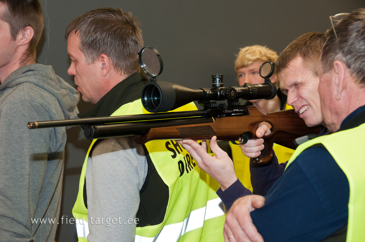 Suurepäraselt saab lasta ka siis kui mõlemad silmad on lahti